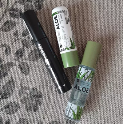 foto de cosméticos Bell